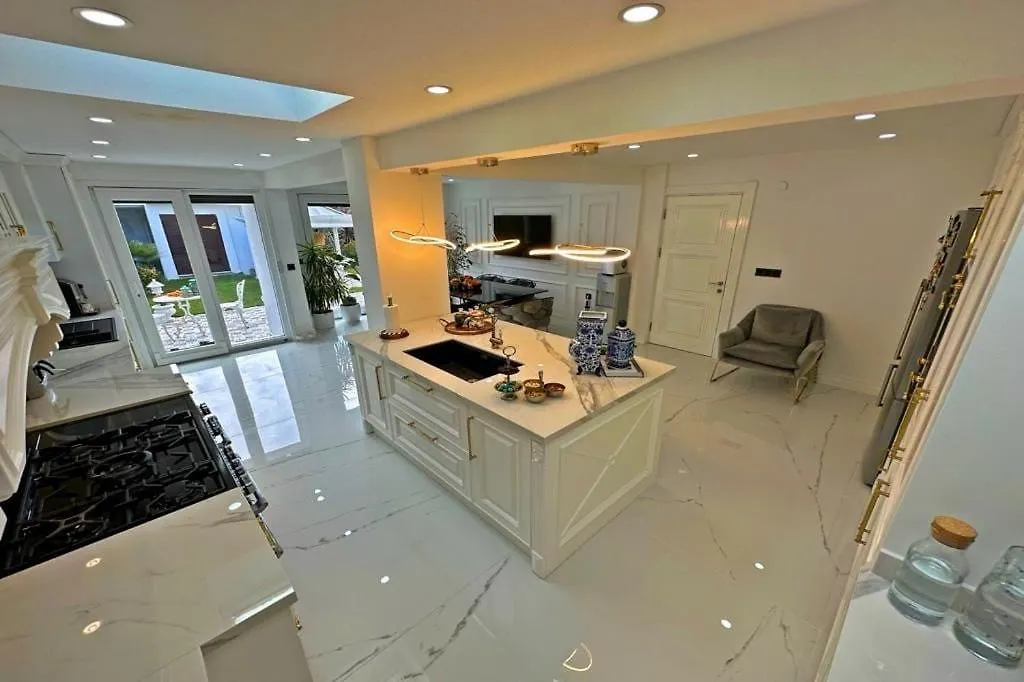 Cloud Nine By Alara - Luxury Private Pool And Garden Villa Istanbul