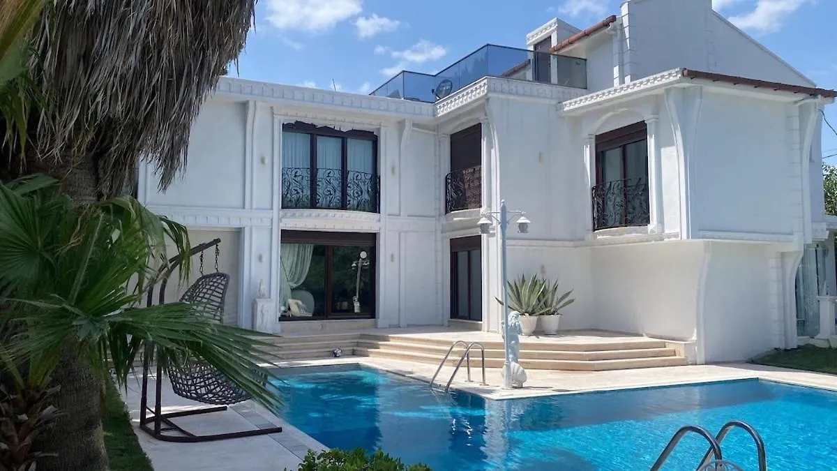 Cloud Nine By Alara - Luxury Private Pool And Garden Villa Istanbul