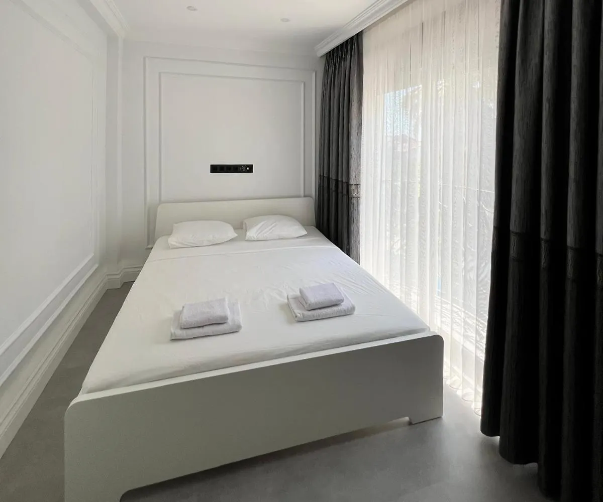 Cloud Nine By Alara - Luxury Private Pool And Garden Villa Istanbul